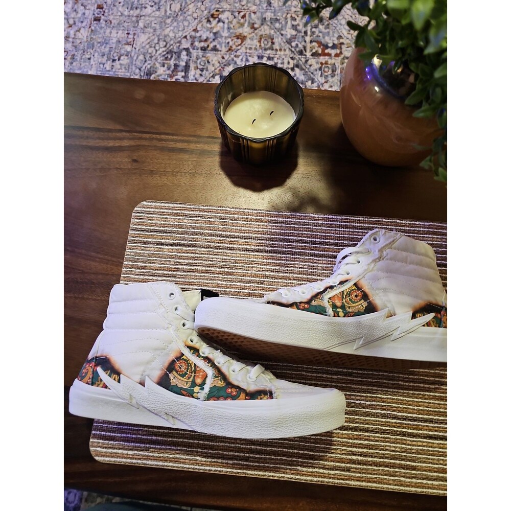 Vans Distressed Lightning Bolt Sneakers - Men’s Sz 10 Women's Sz 11.5